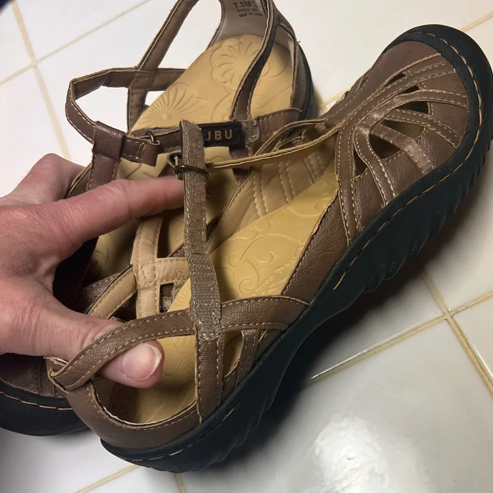 - JBU Sz 7.5 Drift Mary-Jane T-Strap Rugged Dress Sandal! EUC!